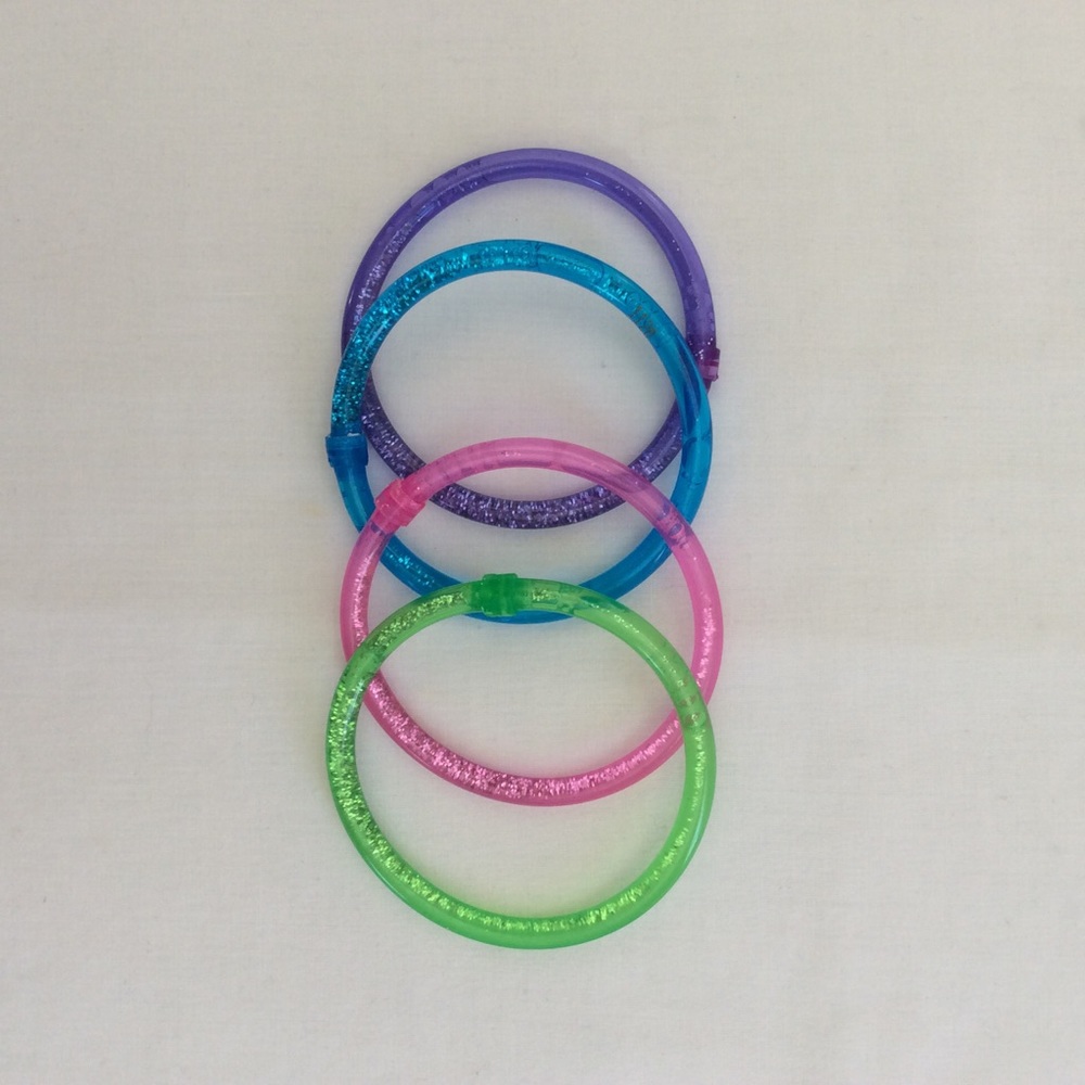 --Falling glitter bracelets-- - Picture 2 of 3