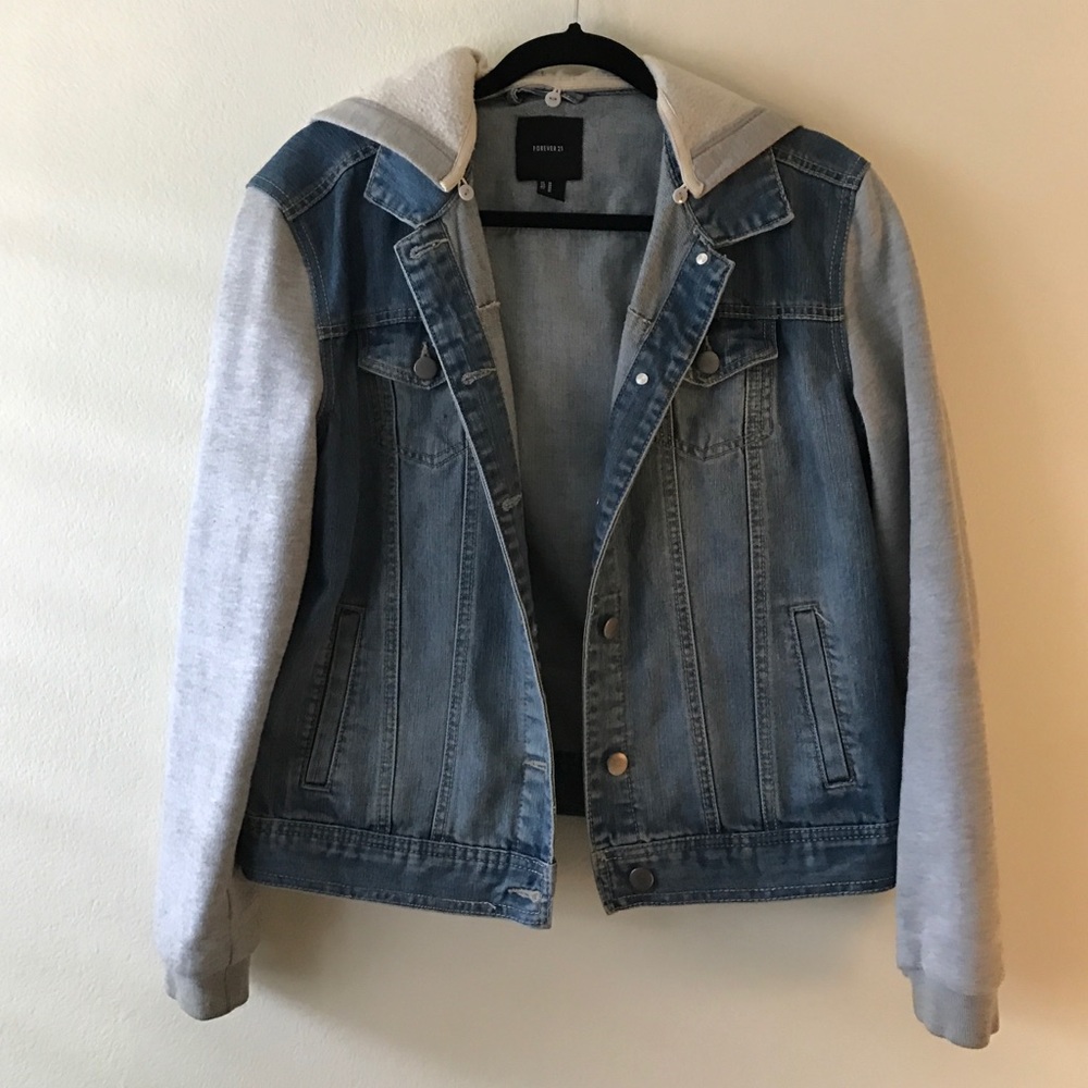 Denim jacket with cotton sleeves