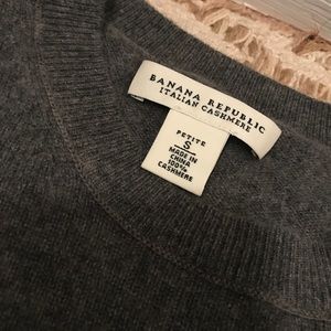 Grey Banana Republic Sweater