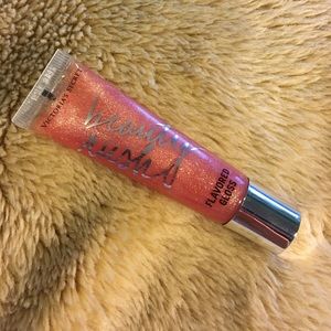 Victoria's Secret lip gloss in "strawberry fizz"
