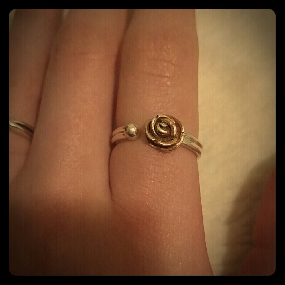Sterling silver rose ring