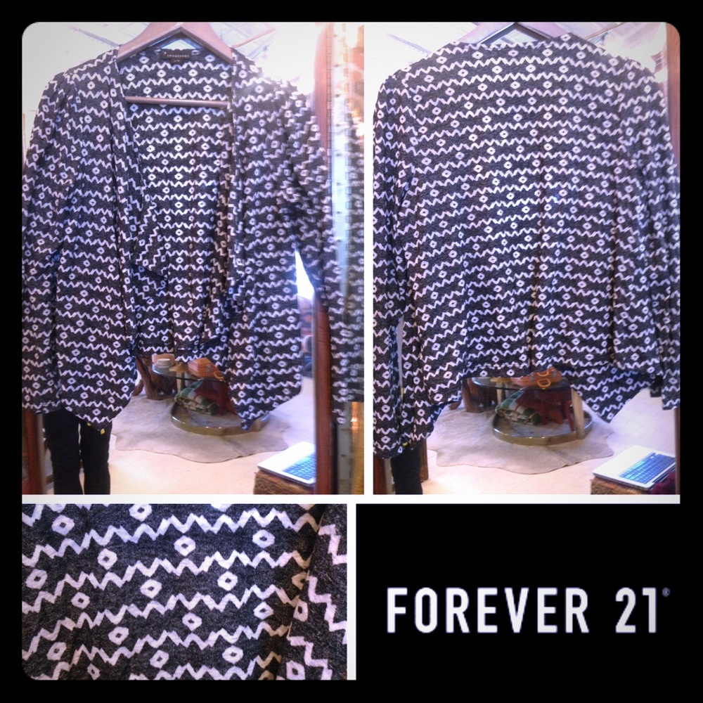 ✨Forever 21 Tribal Pattern Cardigan✨