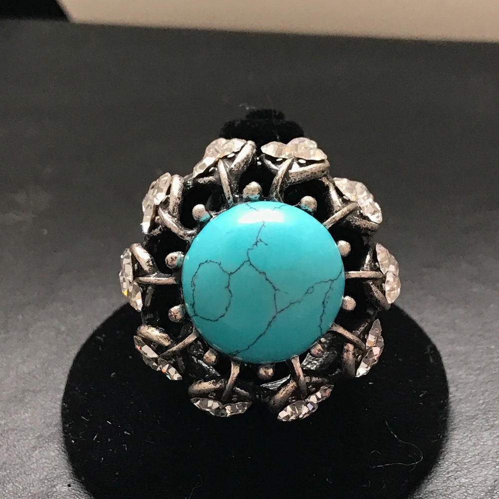 Beautiful Turquoise colored and Crystal ring
