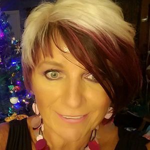 Meet your Posher, Merryl