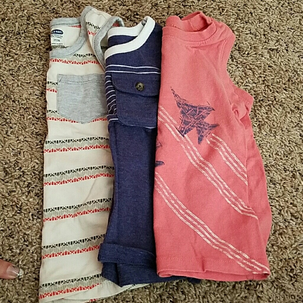 Old Navy 2T boys summer lot of 9 items.