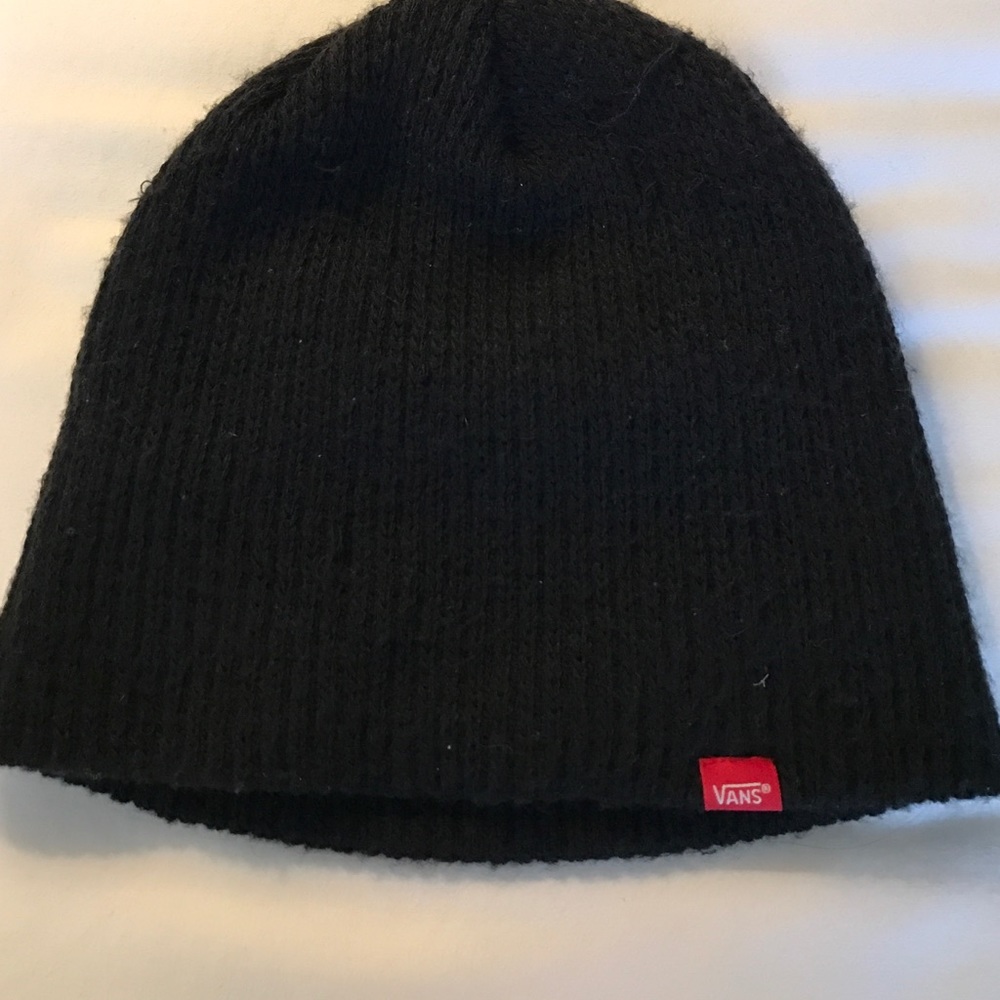 Black vans beanie