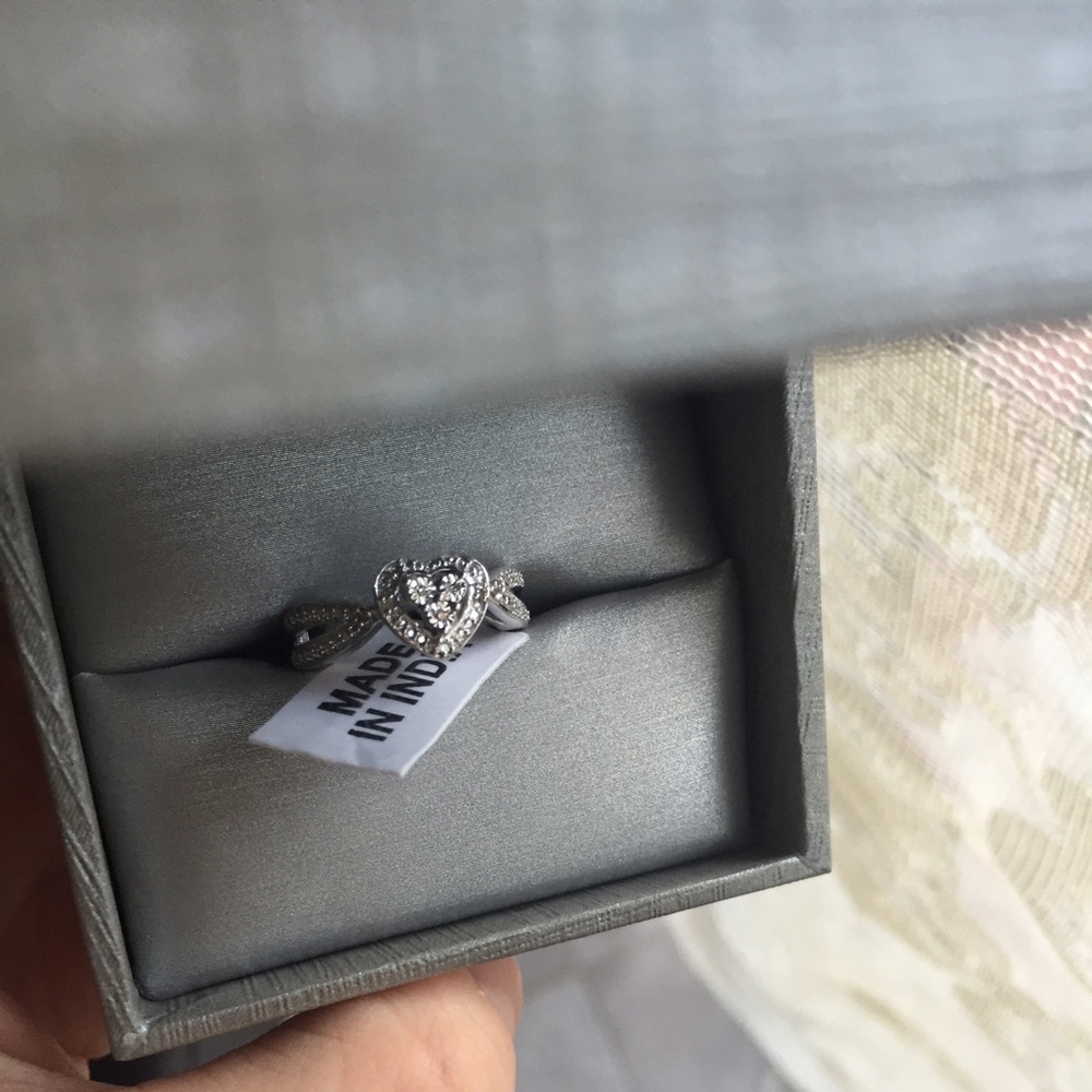Zales diamond ring 4.5