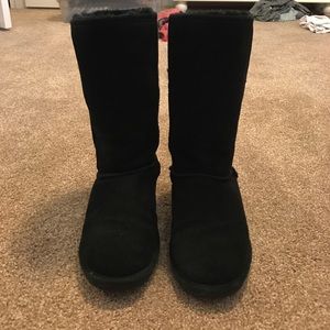 GREAT CONDITION Black Bearpaw Boots