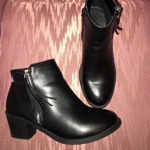 💥Black Booties💥