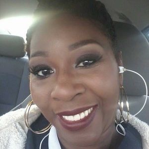 Meet your Posher, Latoya