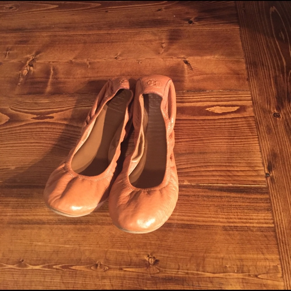 Brown leather ballet flats