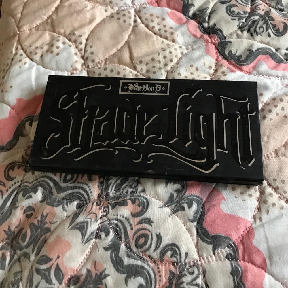 Kat von d  contour kit