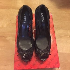 Guess women's peep toe pumps