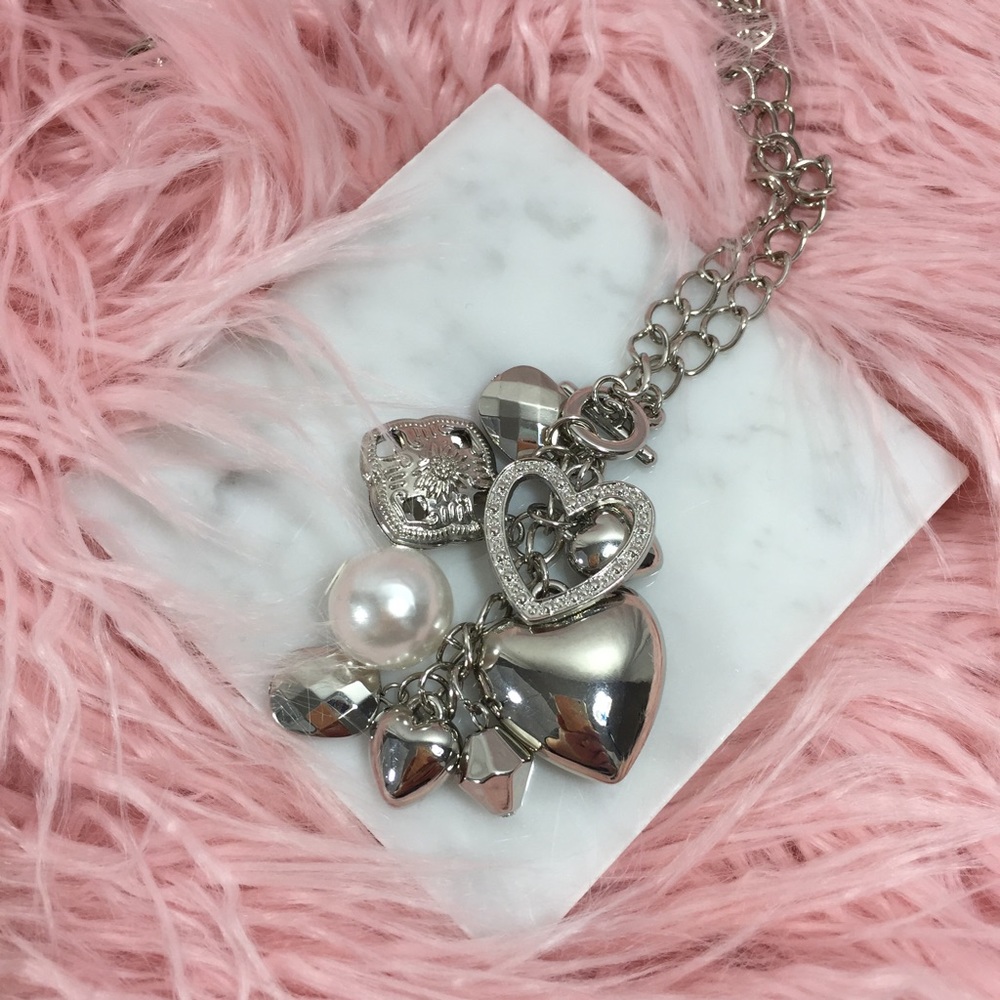 NWOT Hearts & Pearl Toggle Necklace