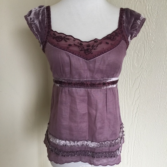 Anthropologie Tops - Anthropologie Odille size 2 purple top