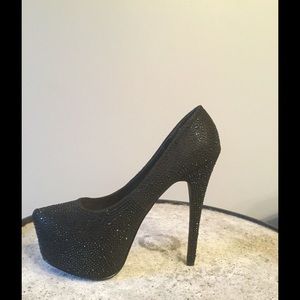 Black beaded platforms, size 8