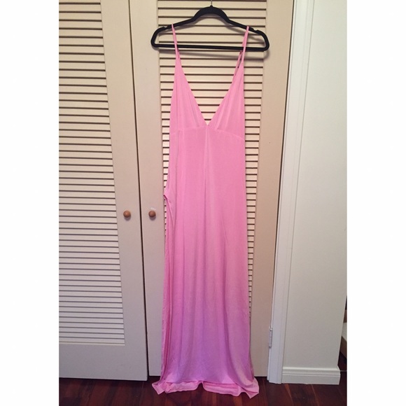 ❤️SOLD❤️ Arabella Gown - Picture 4 of 4