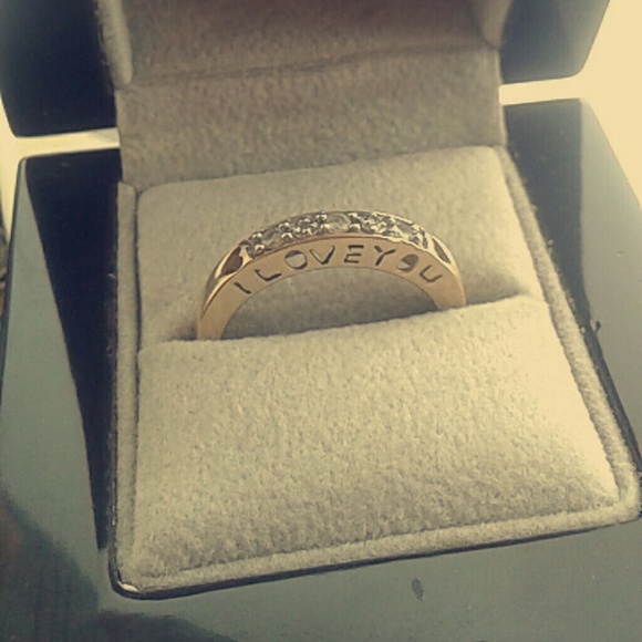Gold and Diamond ring 10 k size 7 - Picture 2 of 4