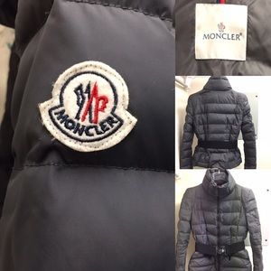 Moncler Puffer Women's Coat - SMALL
