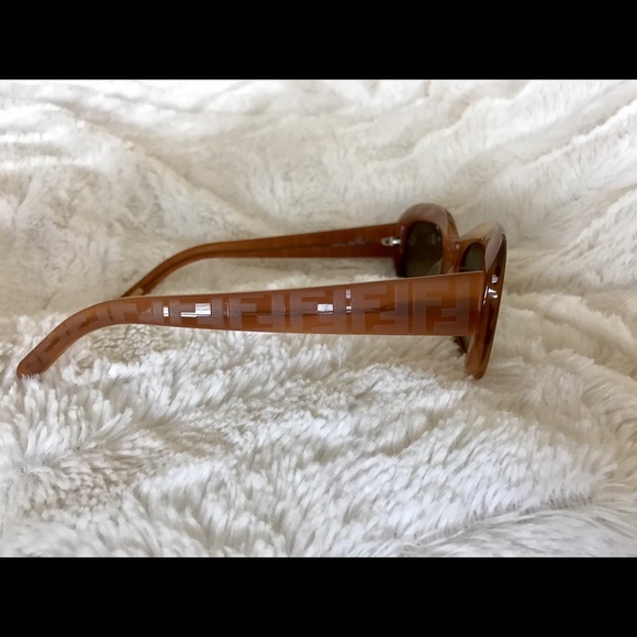 Fendi sunglasses main image 4