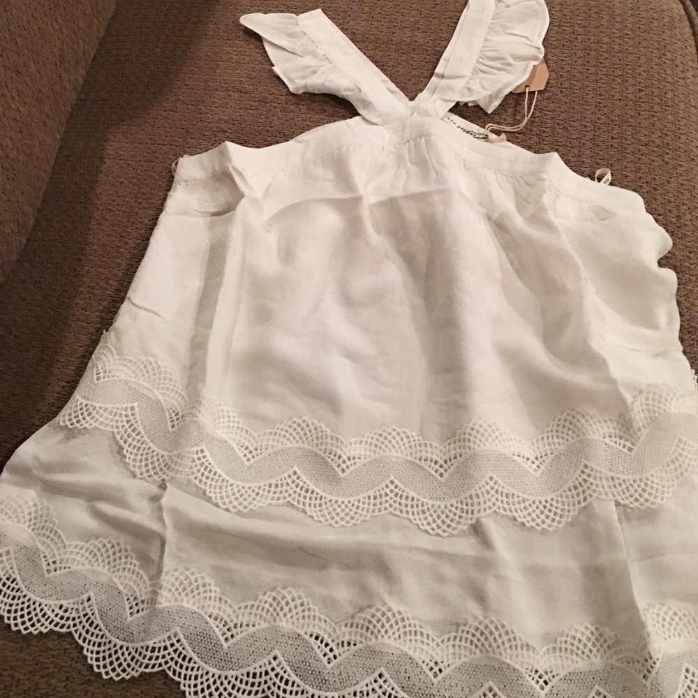💙 Host Pic 💙 Scalloped Lace Haltered Top - Picture 6 of 8