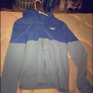blue Hollister sweatshirt never worn.