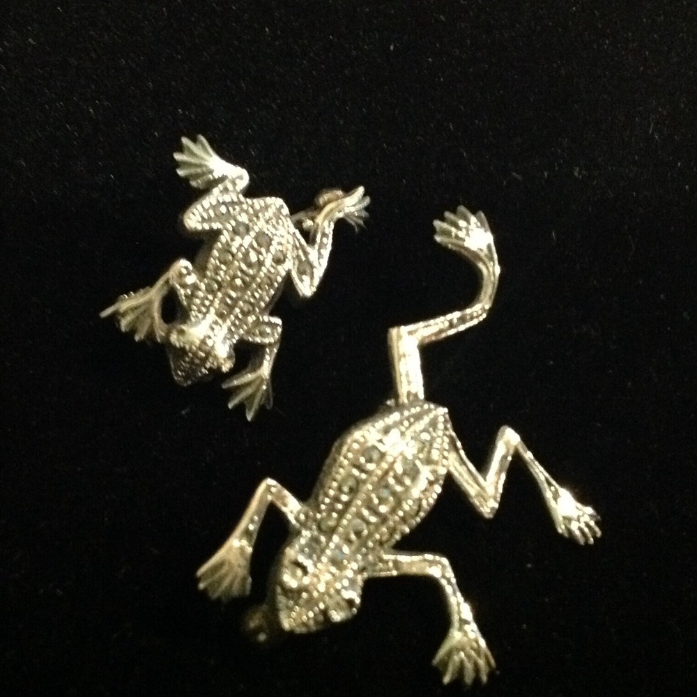 Adorable Antique S/S Frog pins w/ Marcasite