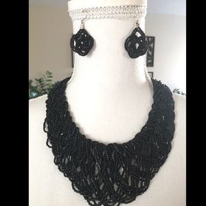 Set beaded earing and necklace.