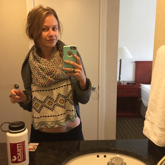 Meet your Posher, Austin - Picture 3 of 3