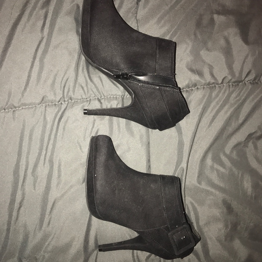 Black heals