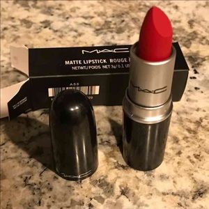 MAC Russian Red