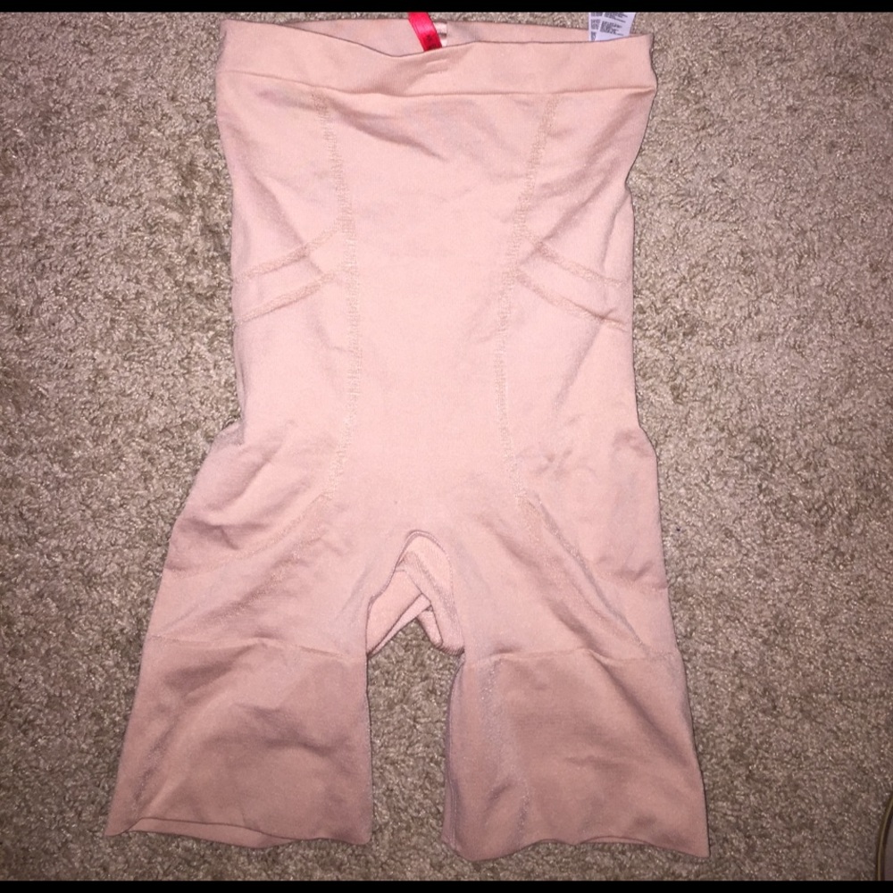 SPANX Medium High Waist Mid Thigh