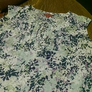 Floral sleeveless blouse