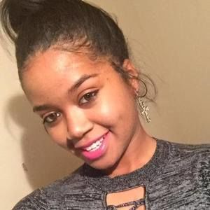 Meet your Posher, Khira