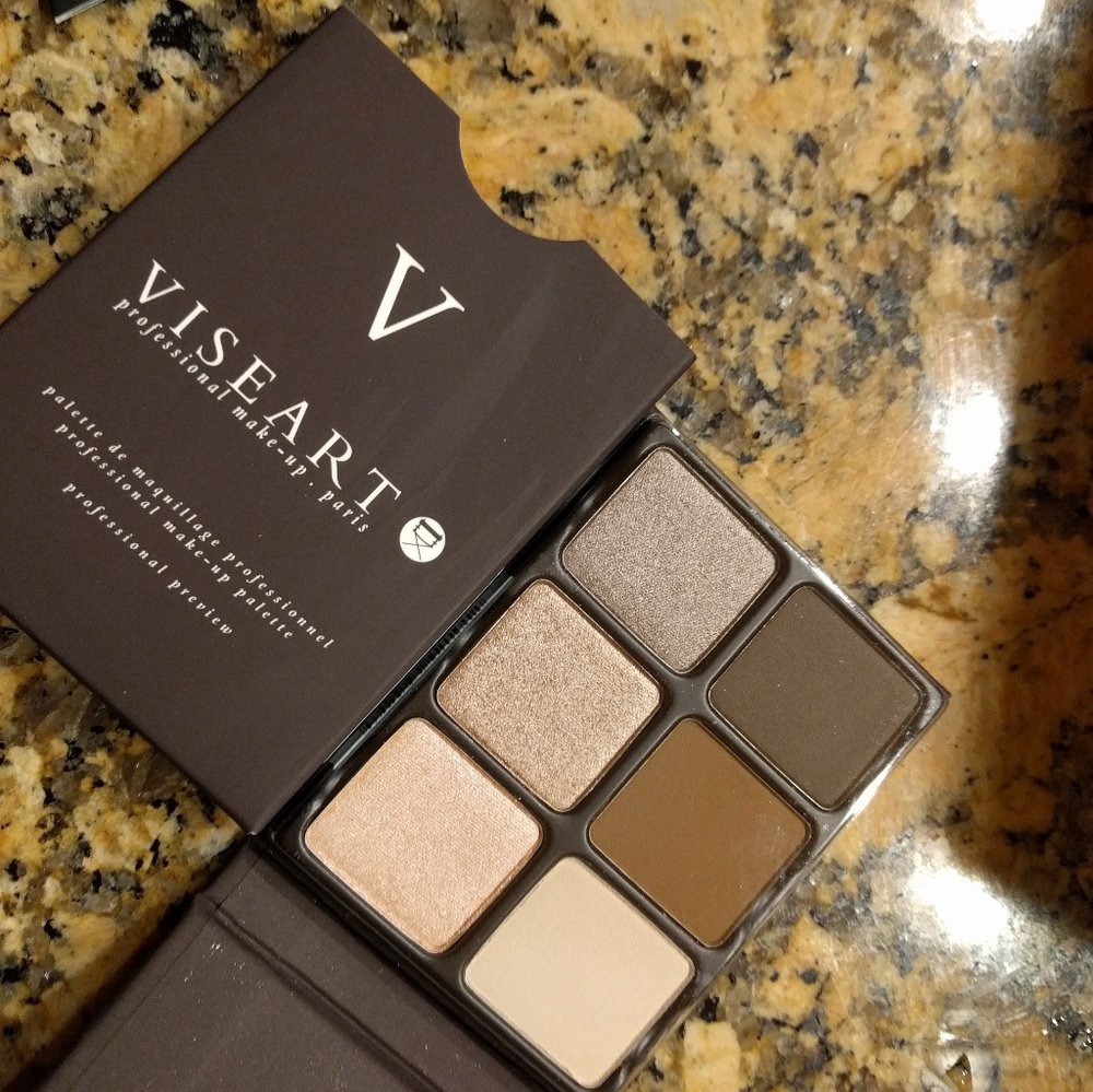 Brand new untouched viseart theory palette