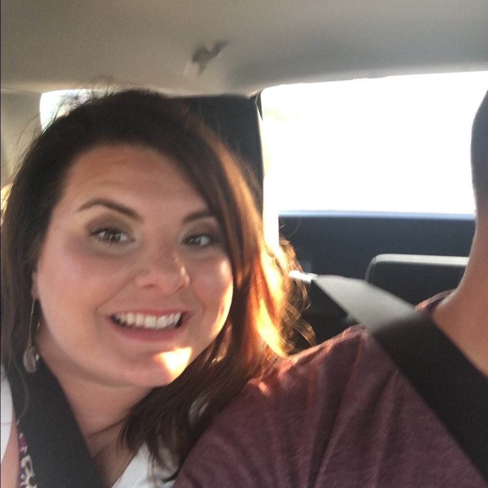 Meet your Posher, Whitney