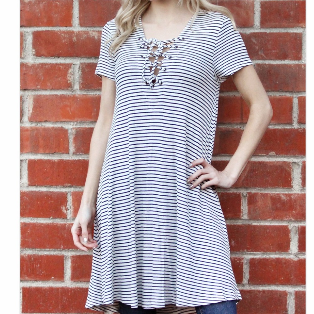 Stripped dress - Picture 1 of 7