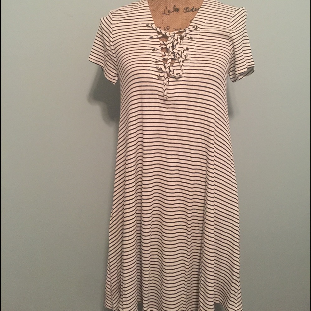 Stripped dress - Picture 4 of 7