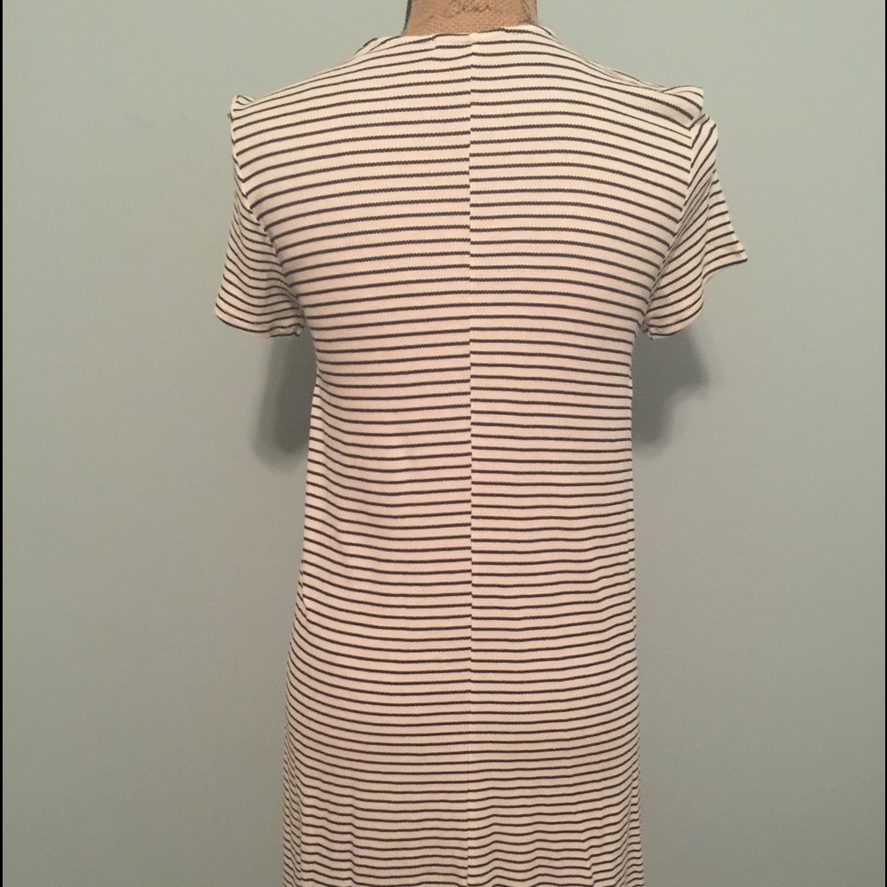 Stripped dress - Picture 6 of 7