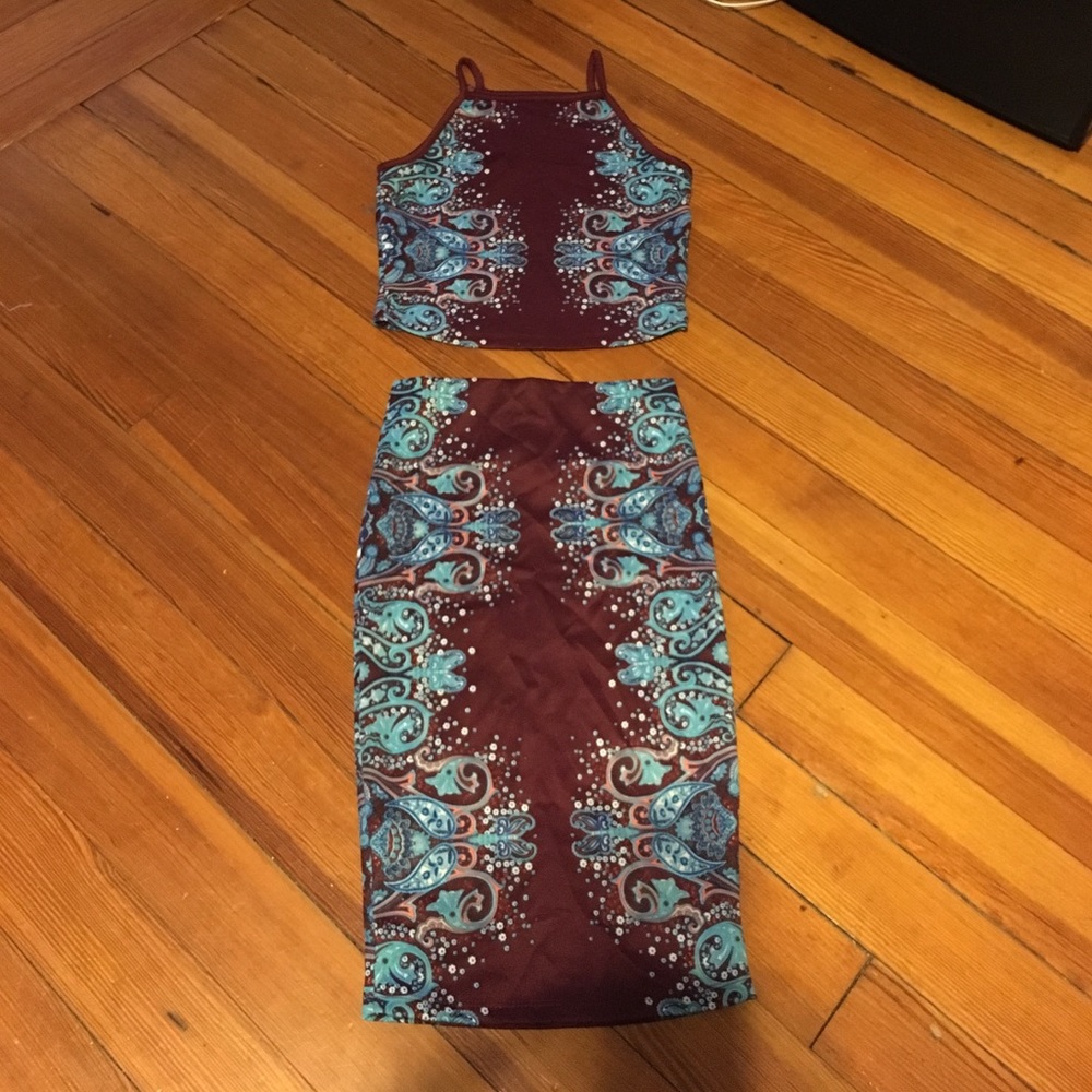 Maroon and blue floral crop top and skirt set