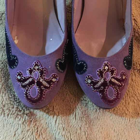Purple heels!! - Picture 2 of 4