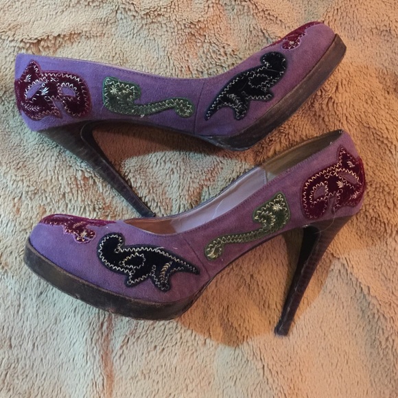 Purple heels!! - Picture 3 of 4
