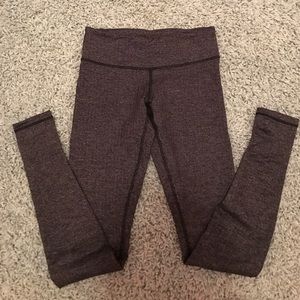 RARE herringbone patterned lululemon leggings.