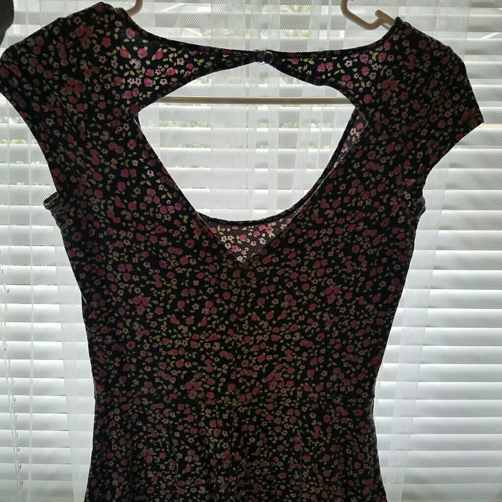 Sundress! - Picture 2 of 4