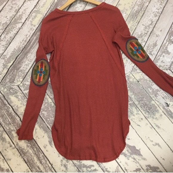 ❌SOLD❌ Aztec elbow patch Henley - Picture 3 of 4