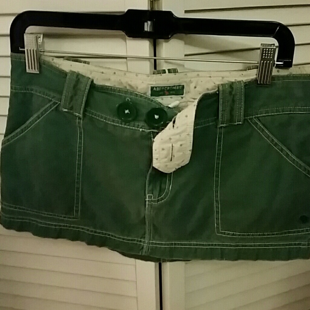 Casual Mini green Skirt - Abercrombie