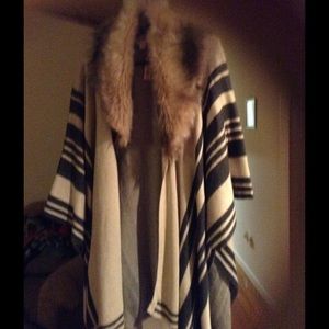 Target Merona brand poncho with faux fur collar