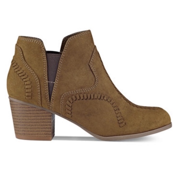 Coachella Tan Booties🎀 - Picture 2 of 3