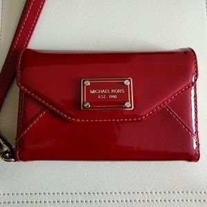 Michael kors wristlet