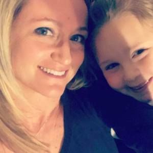 Meet your Posher, Dana bone